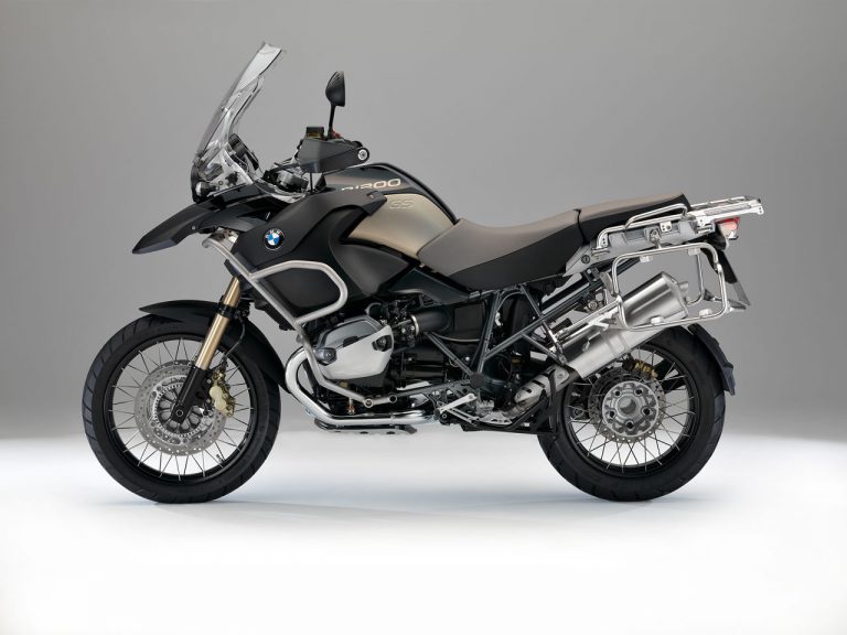 Listino Suzuki V-Strom 1000 Touring - image 14476_bmw-r1200-rt-90-jahre-768x576 on https://moto.motori.net