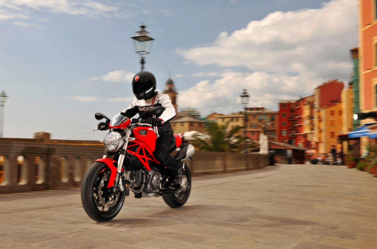 Listino Ducati 1199 Panigale R SuperBike 1000 - image 14554_ducati-monster796 on https://moto.motori.net