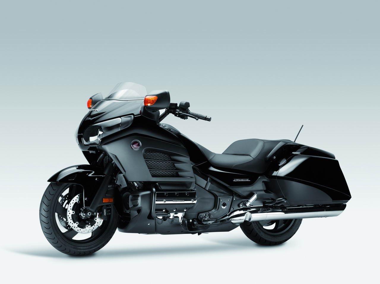 Listino Honda CBF 125 Moto 50 e 125 - image 14687_honda-goldwingf6b-bagger on https://moto.motori.net