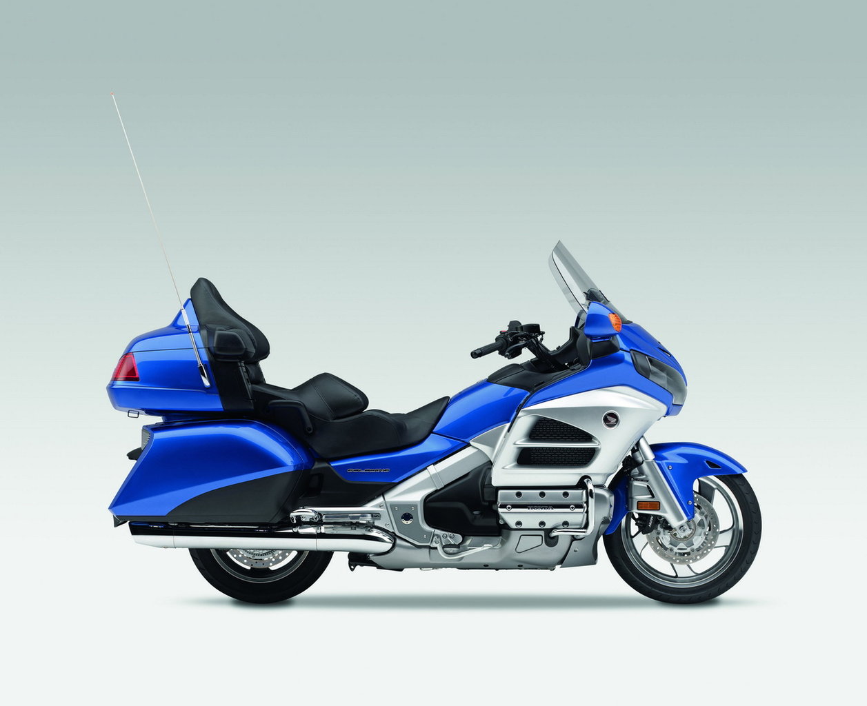 Listino Suzuki V-Strom 1000 Touring - image 14690_honda-goldwingbase on https://moto.motori.net