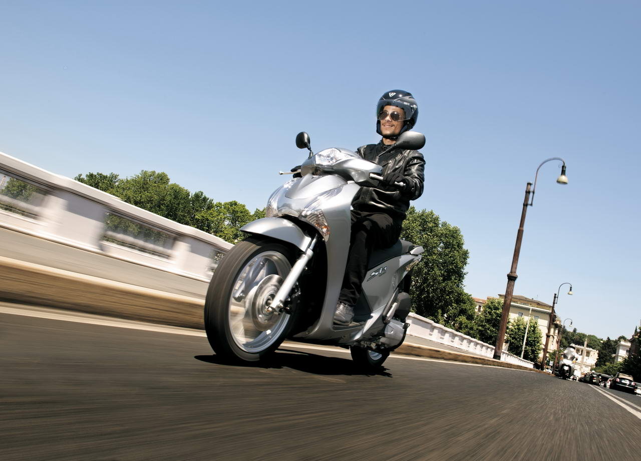 Listino Honda SH125i ABS Scooter 125 - image 14697_honda-sh125iabs on https://moto.motori.net