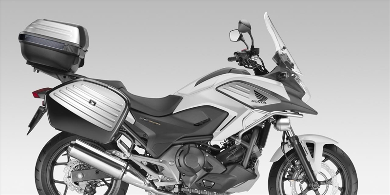 Libretto d'Uso e Manutenzione Honda NC750X Travel Edition DCT ABS 2014 - image 7640_1_big on https://moto.motori.net